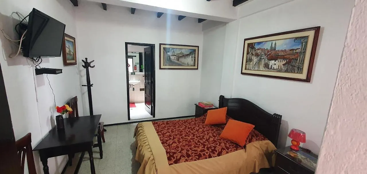 Hostal Flores Quito 0*,  Ecuador