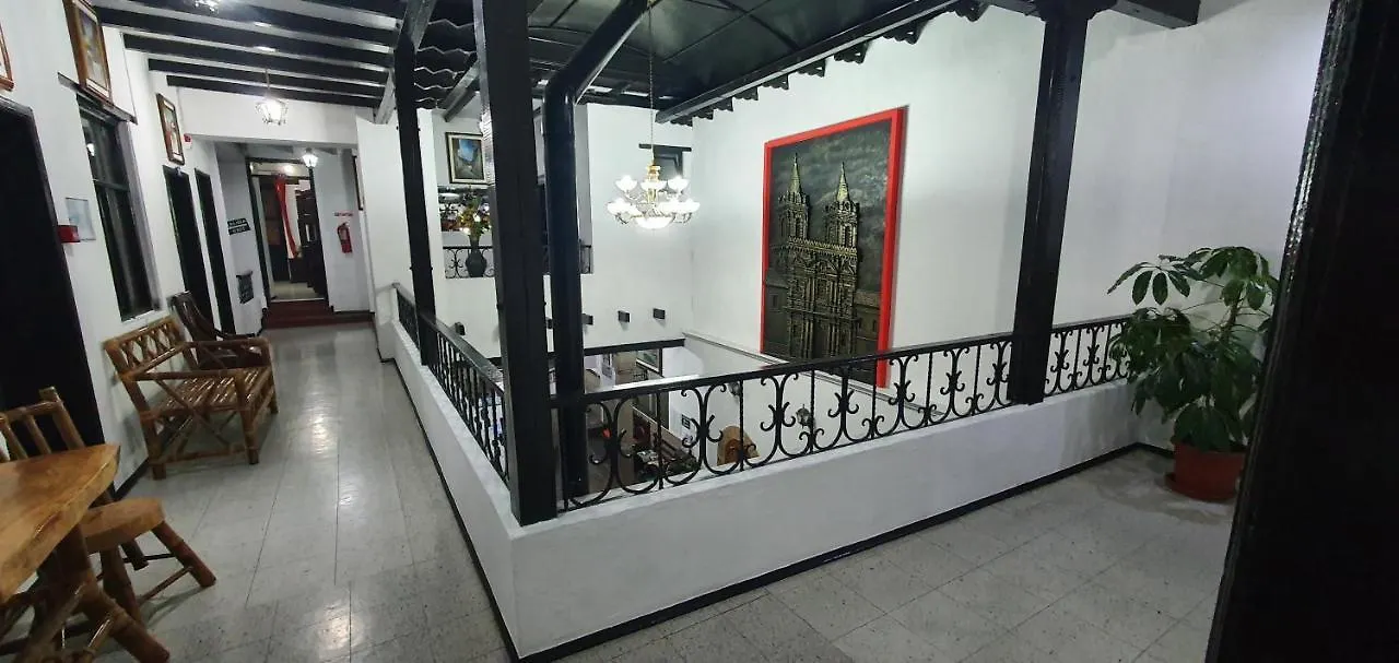 Hostel Hostal Flores Quito Ecuador