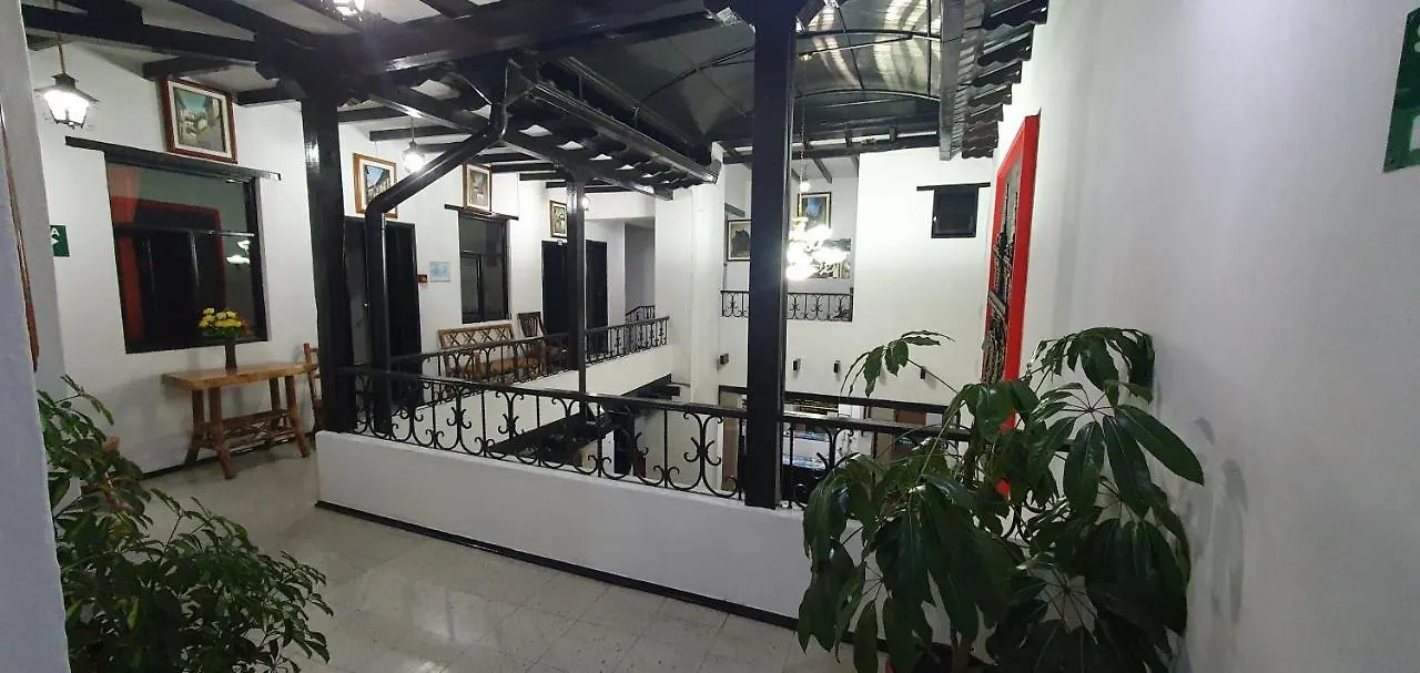 Hostal Flores Quito